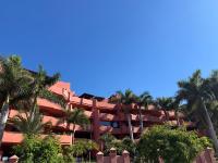 Luxury 3 bed Duplex Penthouse, 3 mins walk to the beach - Chambres d'hôtes Estepona