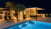 Contessa di Padre - Villa with Private pool and Sea View - B&B Spartýlas