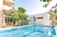 Apartment with large terrace and shared pool in Vallpineda, Sitges - B&B Sant Pere de Ribes