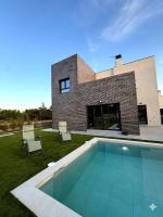 Design Villa in Madrid Mountains - B&B Guadarrama