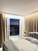 Apartment mit Aussicht und Balkon