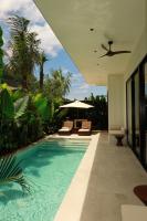 Villa Azei - private pool, 2 minutes from beach - B&B Selongbelanak