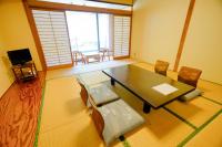 Vierbettzimmer im japanischen Stil