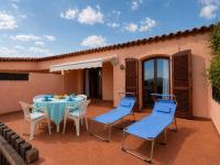 Sweet Home Villa with Shared Pool - B&B Baja Sardinia