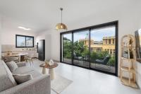 The Bauhaus Terrace with Eclectic 2BR & Sea View - Ferienwohnung Tel Aviv