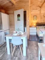 Letniak pod Dębami - B&B Grabina