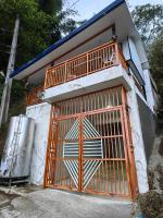 Cozy Small Resthouse Gated Parking Wi-Fi - Chambres d'hôtes Baguio