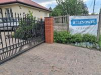 Pokoje gościnne ŁÓDŹ "Helenówek", Parking - Chambres d'hôtes Łódź