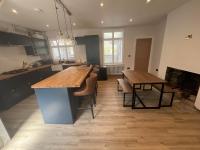 Modern home with stunning views - B&B Abertillery