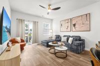 3BR Brand-New Poolside Retreat Stylish Stay - B&B Myrtle Beach