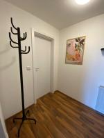 neu ausgestattete und moderne Etagenwohnung in Merseburg für 2 Gäste - Chambres d'hôtes Meuschau