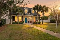 Destin Beach House | Pool+Game Room | Walk 2 Beach - B&B Destin
