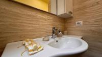 Luxury Apartment Near the Duomo accommodate up to 4 people - Chambres d'hôtes Florence