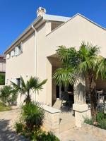 Five bedroom house near sandy beach Villa Major - B&B Medulin