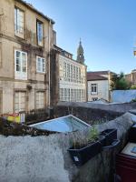 RUA NOVA APARTMENT, BAJO con JARDIN, NETFLIX y PS4, 2 DORMITORIOS - B&B Santiago di Compostela