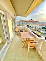 Azure Sea & Garden View Apartment - Bed and Breakfast Peraía