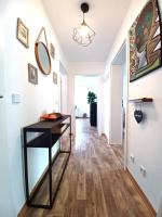 Modernes Apartment mit 3 Schlafräumen nahe Leipzig - B&B Böhlen