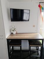 Caravan Ingoldmells 2 mins walk to beach and fair - Bed and Breakfast Ingoldmells