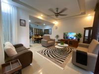 KLIA Transit RUMAH IRIS Sepang, 4Br4Baths Self CHECK In - Ferienwohnung Sepang