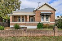 Dalton Bungalow - Heritage Character - B&B Orange