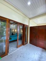 Pele's Place Coral Reef Bungalows & Café Maman - B&B Sabang