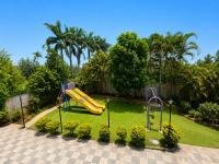 Aurelia Retreats Lonavala 4 BHK Pvt Pool - Chambres d'hôtes Lonavla
