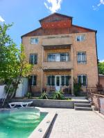 Dilijan Rest - Comfortable rooms & Pool - B&B Dilijan