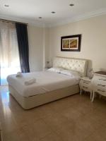 Beach house with private pool, aa and bbq in front of the sea - B&B Valencia