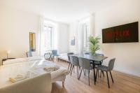 Madonnina Tower x 10 Central Spacious Apartment - Ferienwohnung Triest