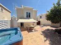 SeaTurtle Beach House - B&B Paralímni