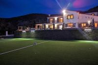 Mas Sureda Soccer field & indooroutdoor pools - Bed and Breakfast Argeles