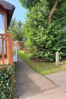 Wooden 3-Bed Lodge Sleeps 9 10 with Front Decking - Ferienwohnung Fleetwood