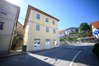 Boutique Stay in the heart of Idrija - Chambres d'hôtes Idrija