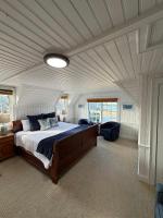 10-Surf Suite at The Castle Inn - B&B Ocracoke
