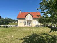 Mandica Holiday Home - B&B Lički Osik