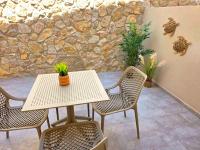Anthouli Homes 1, steps from beach and centre - B&B Kardámaina