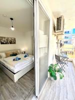 Spacious 3BR Apartment with Balcony in Gzira - B&B Gżira