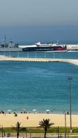 Sea View & Balcony, 3BR, Large Modern Apartment, City Center - Chambres d'hôtes Tanger