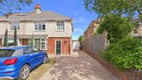 Stylish Coastal Cottage in Gurnard Dog Friendly Garden - B&B Cowes