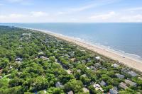 Evian Villa Retreat - Incredible Shipyard Condo - B&B Hilton Head