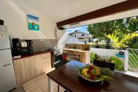 Fare Tokatea - Charming Studio w Beach Access - B&B Iumaru