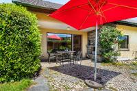 Ferienwohnung Aussichtsreich - großzügig mit Terrasse und Aussenkamin - Bed and Breakfast Lindau