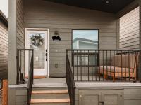 Private Boho Tiny Home - Lakes, Wineries, Hike, Ski - B&B Kelowna