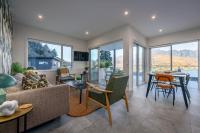 Stunning Mountain & Lake Views - Luxury 2BR Apt - B&B Queenstown