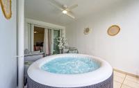 Nid rose paradis secret au robert avec jacuzzi - Ferienwohnung Le Robert
