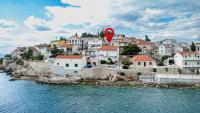 Apartments by the sea Primosten - 25265 - B&B Primošten