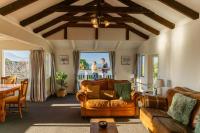Spacious, Mountain Outlook, Family Escape - KK14412 - B&B Kaikoura