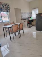 warisan homestay - Bed and Breakfast Padang Besar