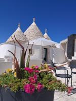 Pietralis Trulli di charme a Noci - Bed and Breakfast Noci