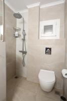 Tree Tree Suites, Large Paradise Gardens, 2 min to Beach - B&B Pefkochóri
